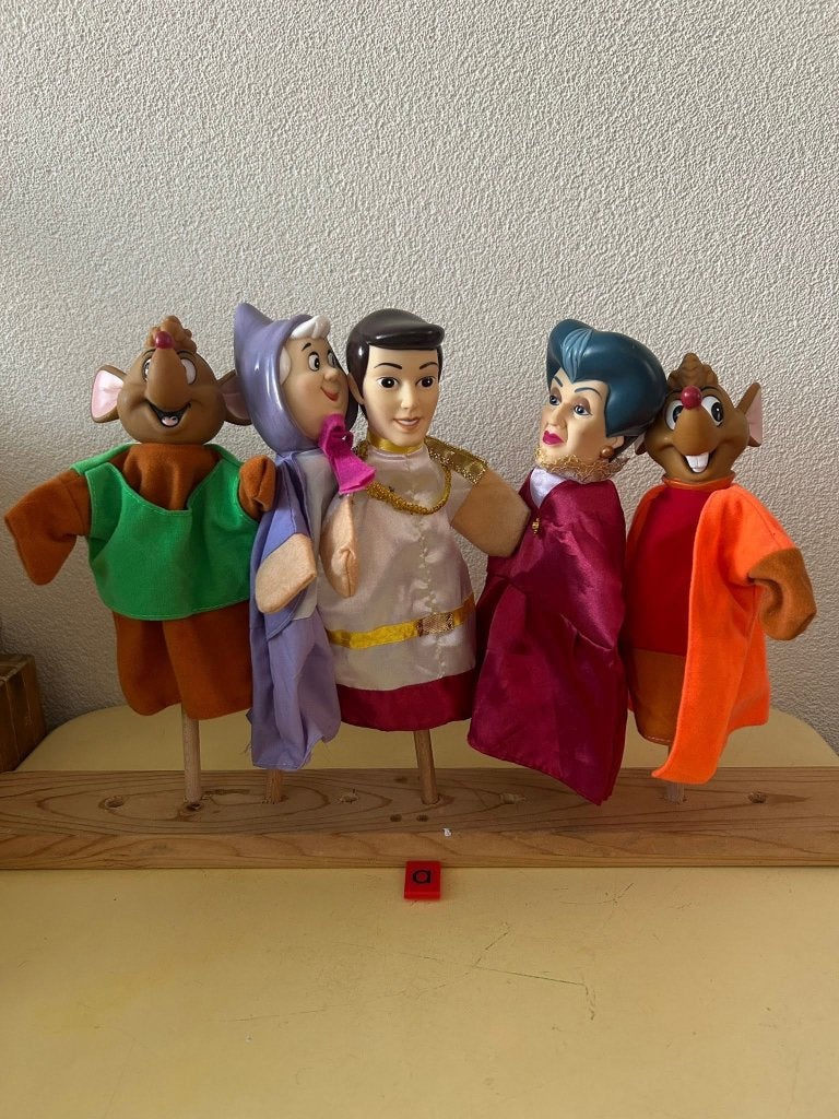 Set van 5 vintage Disney Assepoester handpoppen, Verzamelen, Disney, Albert Heijn B.V., Gebruikt, Beeldje of Figuurtje, Assepoester of Belle