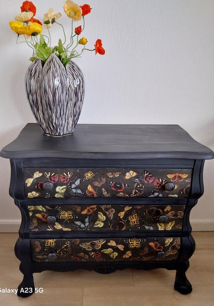 Buikkastje met decoupage en Annie Sloan verf Athenian  Black, Ophalen, Gebruikt