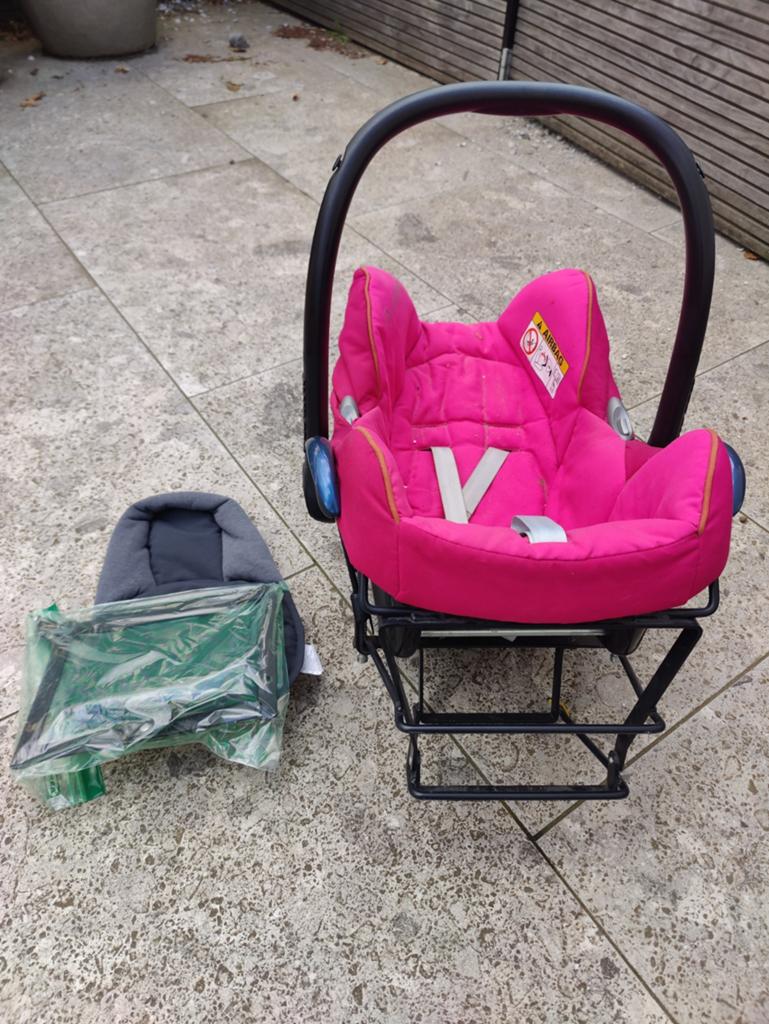 Babyzitje voor in bakfiets - Roze, Kinderen en Baby's, Autostoeltjes, Gebruikt, Overige methoden, Zijbescherming, 0 t/m 13 kg