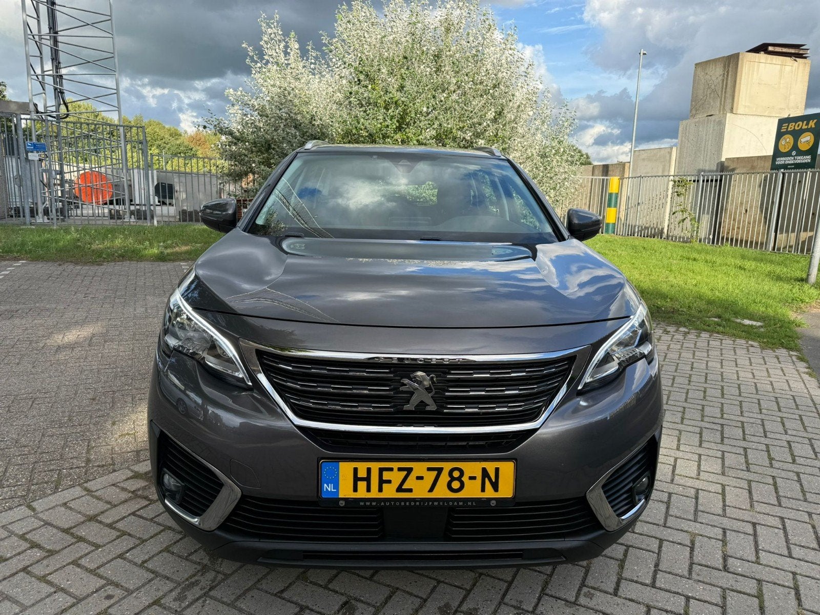 Peugeot 5008 1.2 Puretech 130pk S&S Eat8 2019 Zwart, Auto's, Stof, 1199 cc, 7 stoelen, Zwart