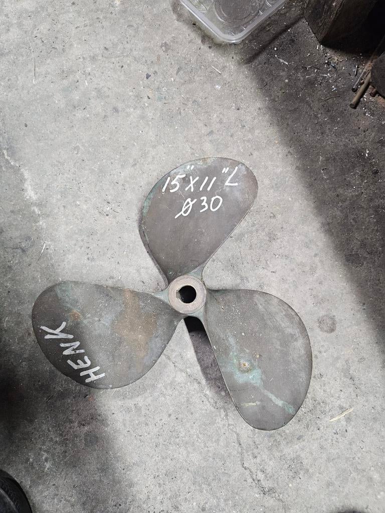 Boot schroef links voor 20 tot 30 pk, Watersport en Boten, Ophalen of Verzenden, Gebruikt, Motor en Techniek, Zeilboot of Motorboot