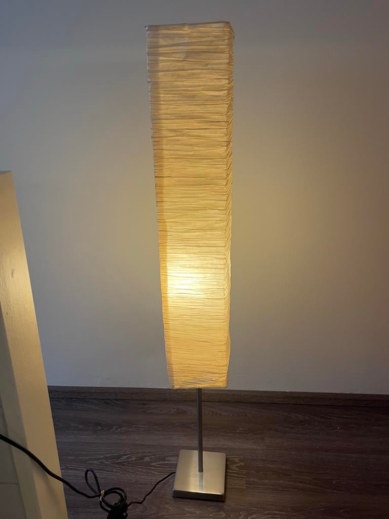 Stijlvolle staande lamp met papieren kap, Ophalen of Verzenden, Gebruikt, Metaal, 150 tot 200 cm