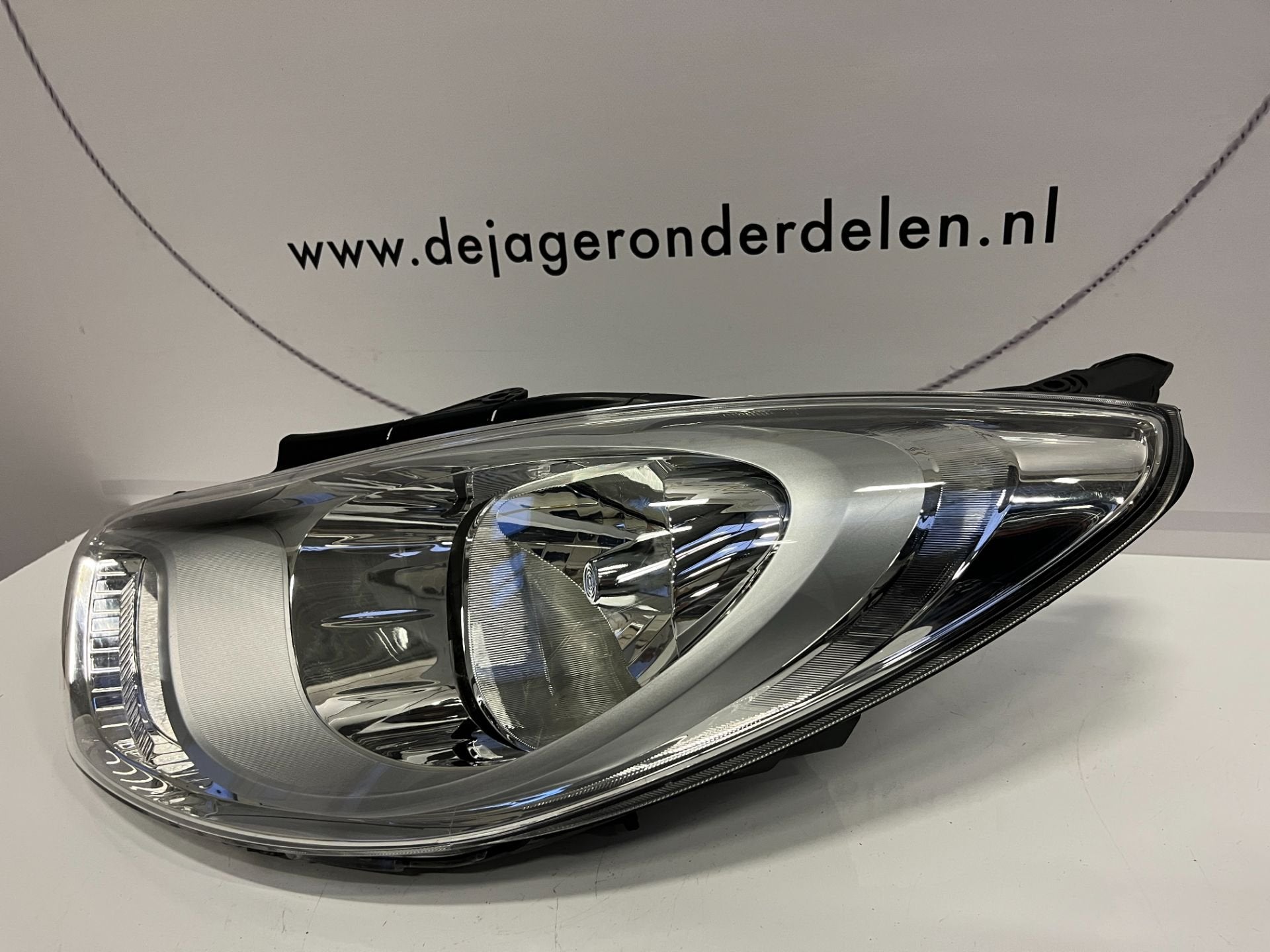 HYUNDAI I10 FACELIFT KOPLAMP LINKS 2011-, Gebruikt, Heolleung-ro 12
06797  Seoul, Ophalen of Verzenden, Info@hyundai.com