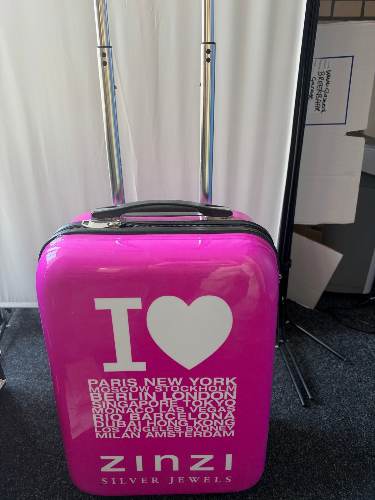 Roze Zinzi koffer met uitschuifbare handgreep en wieltjes, Gebruikt, 50 tot 60 cm, Hard kunststof, Ophalen of Verzenden
