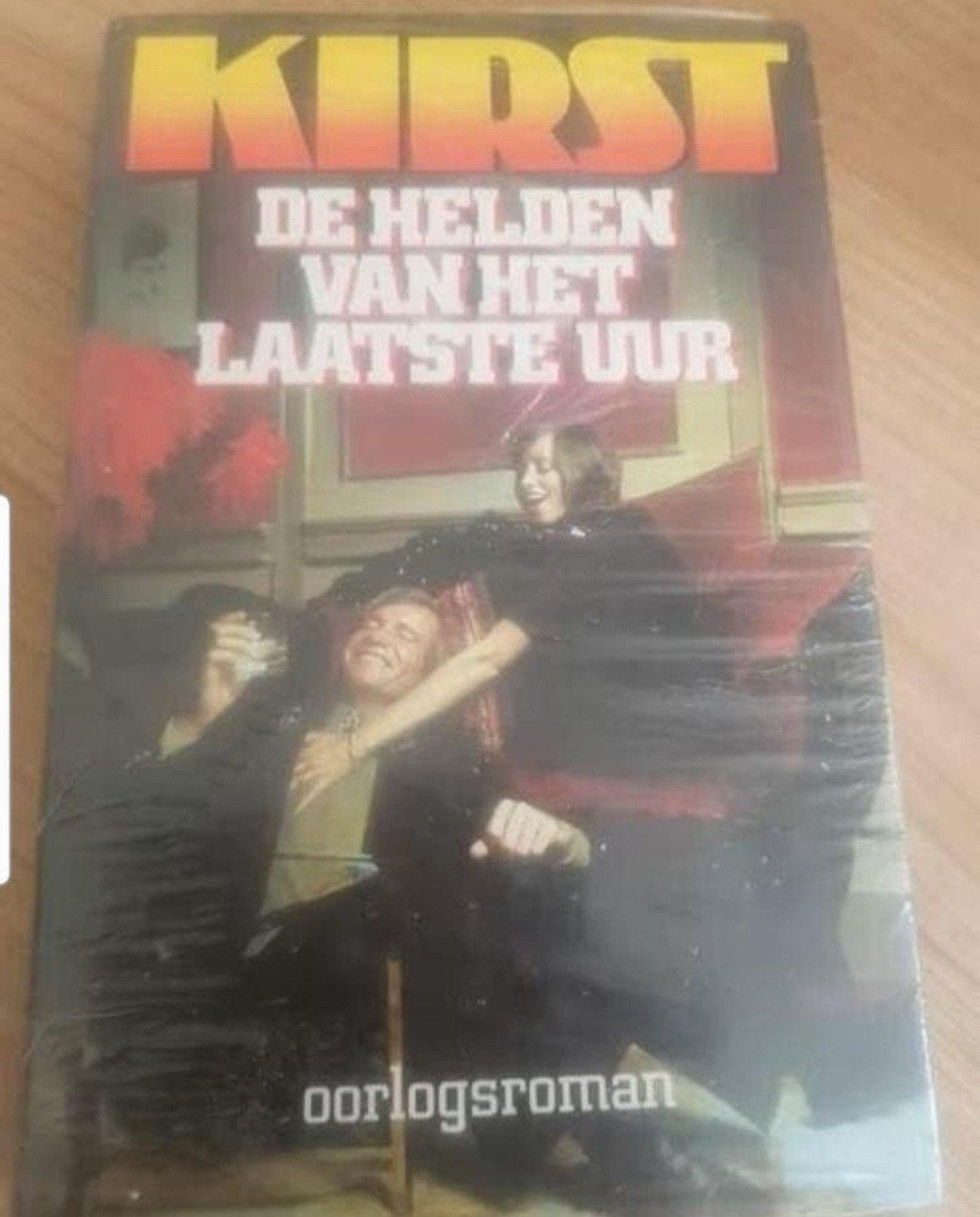 Boek helden van het laatste uur, Ophalen of Verzenden, Nieuw