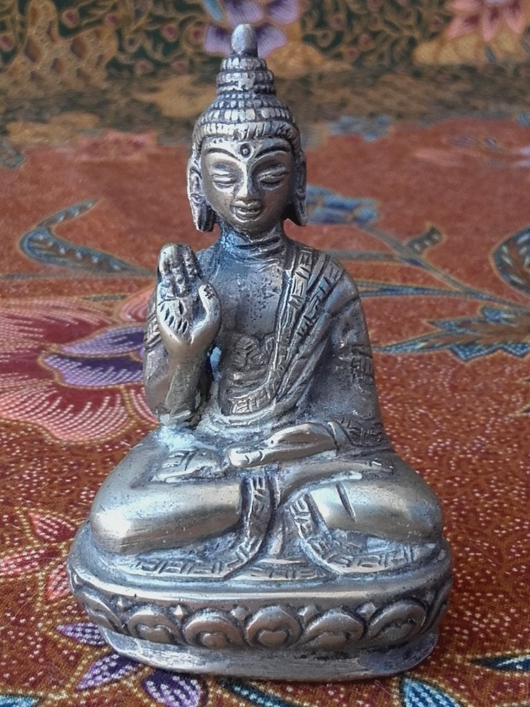 Mooi origineel oud Oosters brons beeldje van Boeddha 7,5 cm.