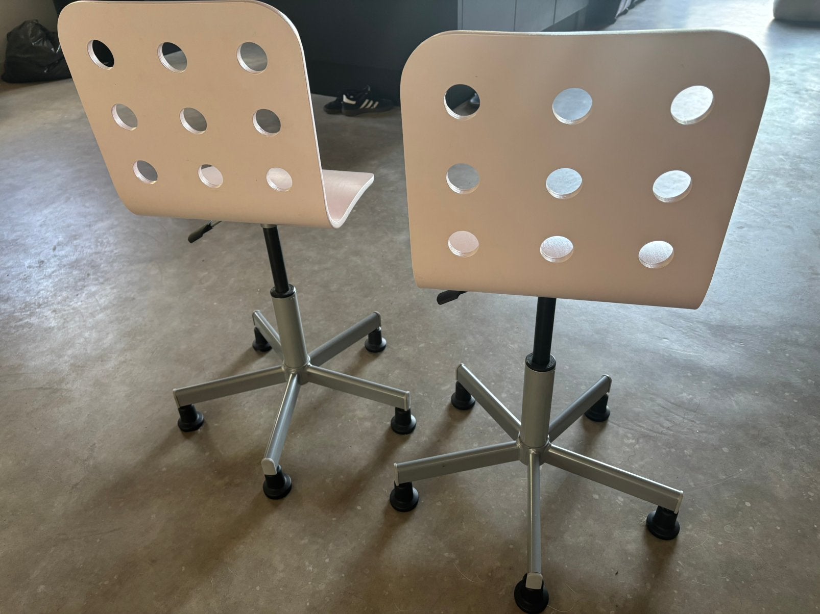 Ikea kinderstoel, Ophalen, Zo goed als nieuw, Zwart