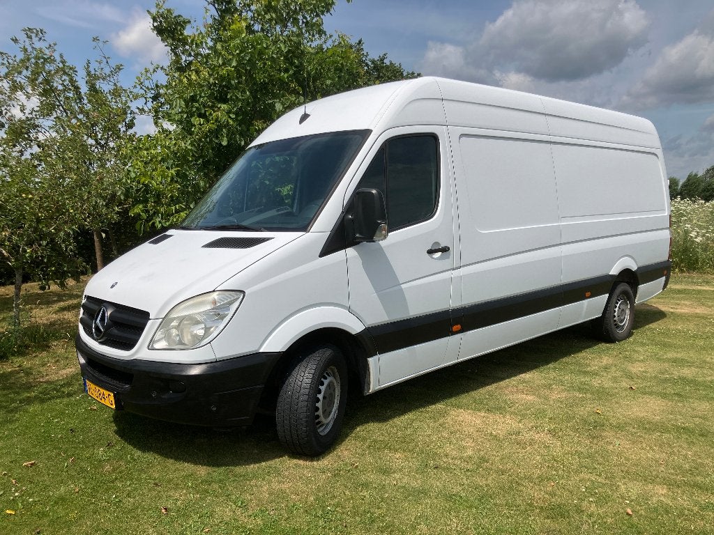 Mercedes sprinter L4H2 in goede staat, Auto's, Bestelauto's, 13 km/l, Stof, Elektrische ramen, Zwart
