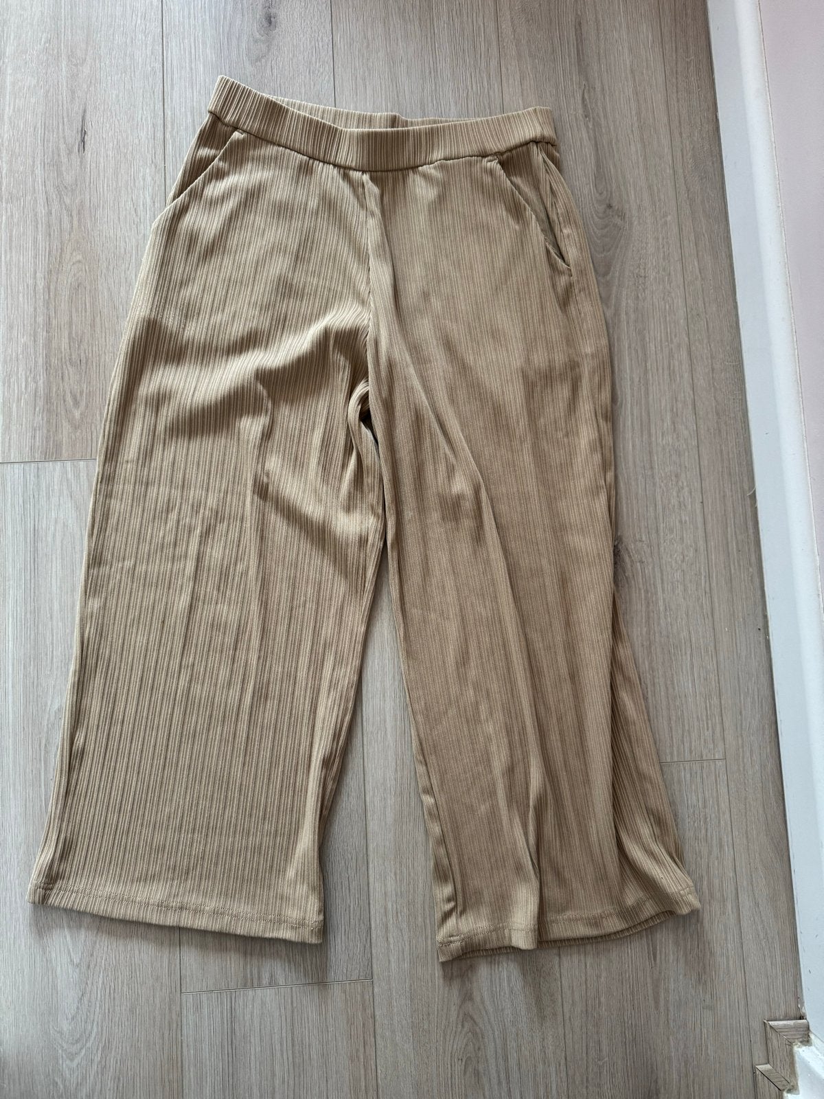 Mooie wijde broek C&A maat 40, Ophalen of Verzenden, Gedragen, Maat 38/40 (M), Beige