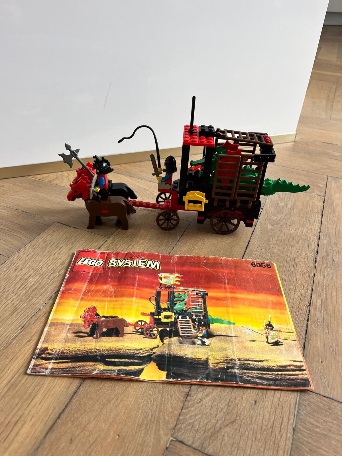 Lego system castle 6056 dragon wagon draak ridders kooi, Gebruikt, Lego, Ophalen of Verzenden, Castle
