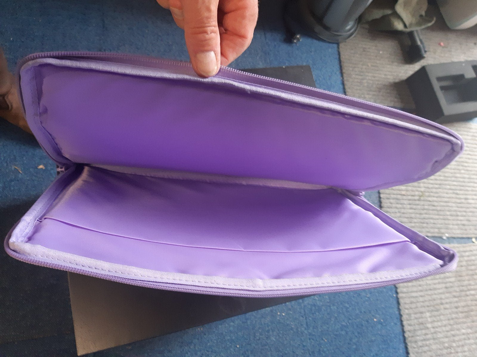 Leuke paarse laptoptas met print, Computers en Software, Ophalen of Verzenden, 14 inch, Gebruikt
