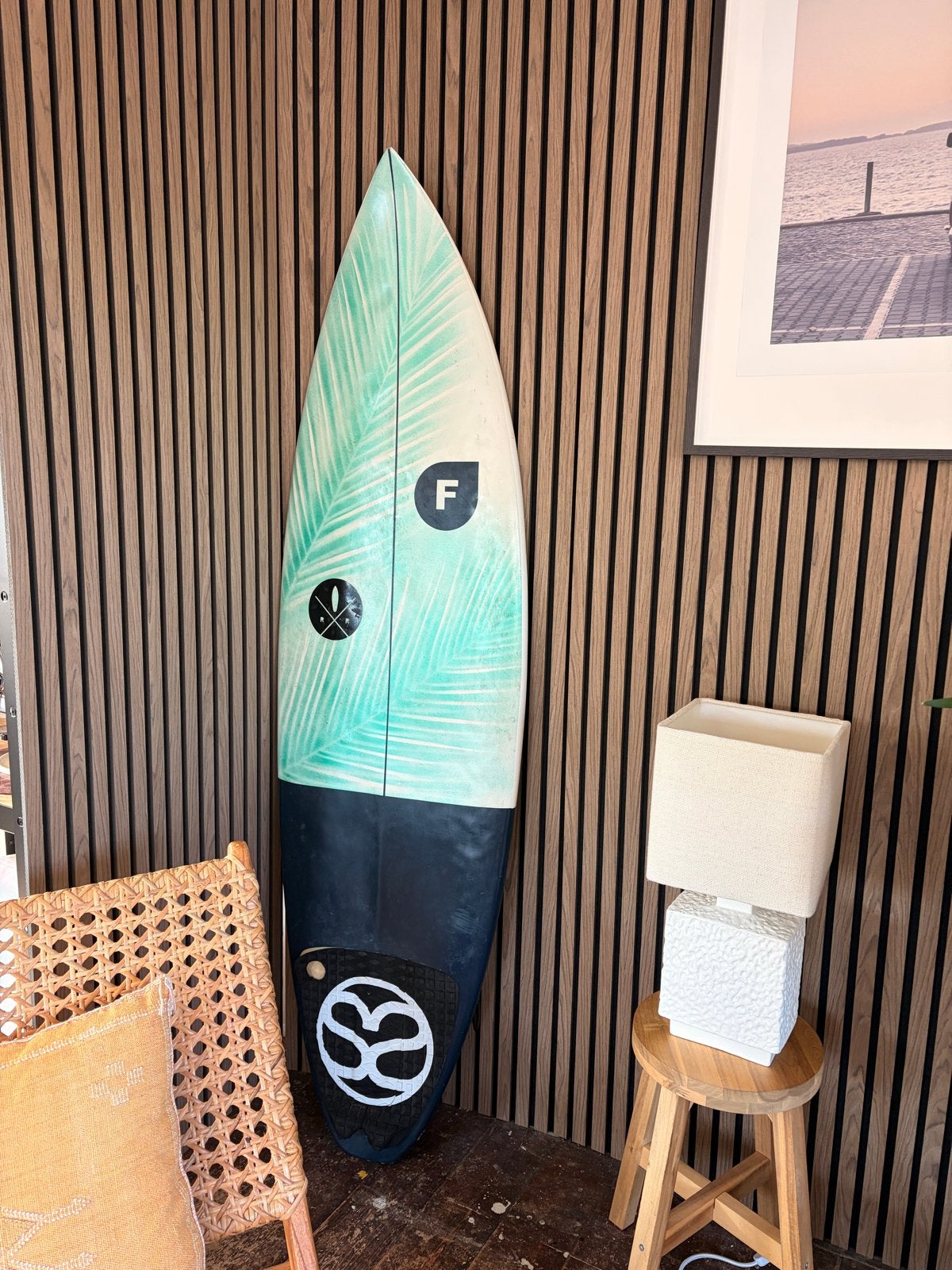 Surfboard ter decoratie (lek, maar te fixen), Ophalen, Gebruikt, Shortboard, Met vinnen