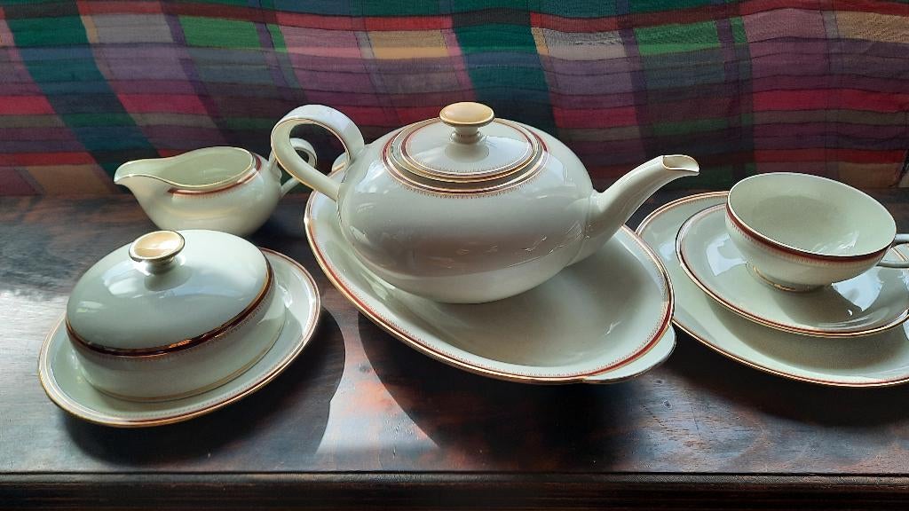 Eschenbach Bavaria Germany (ontbijt) servies, Huis en Inrichting, Overige typen, Ophalen of Verzenden, Zo goed als nieuw, Overige stijlen