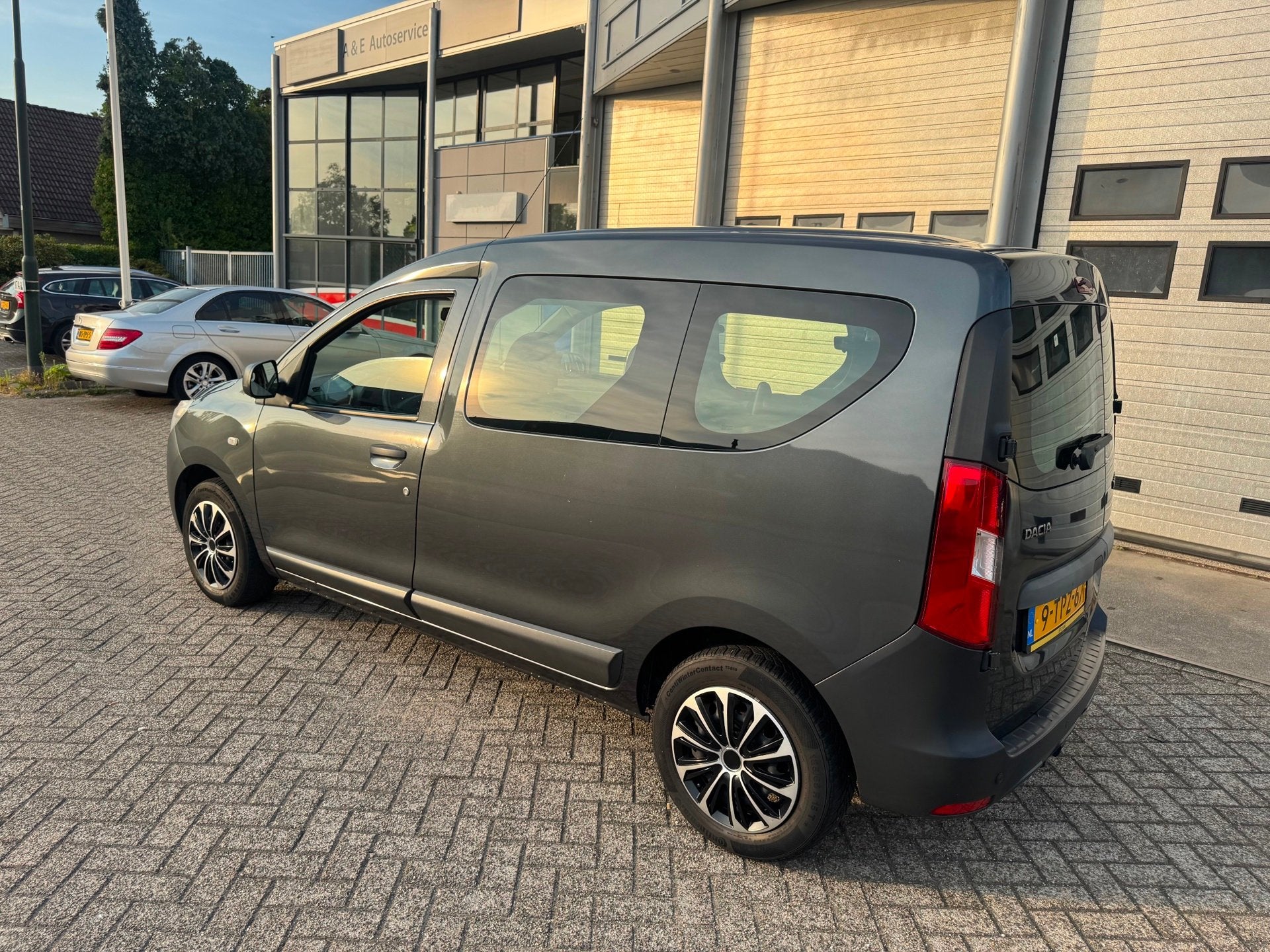 Dacia Dokker 1.2 TCe Ambiance Airco, Trekhaak,1e Eig, Voorwielaandrijving, Euro 5, Gebruikt, 4 cilinders