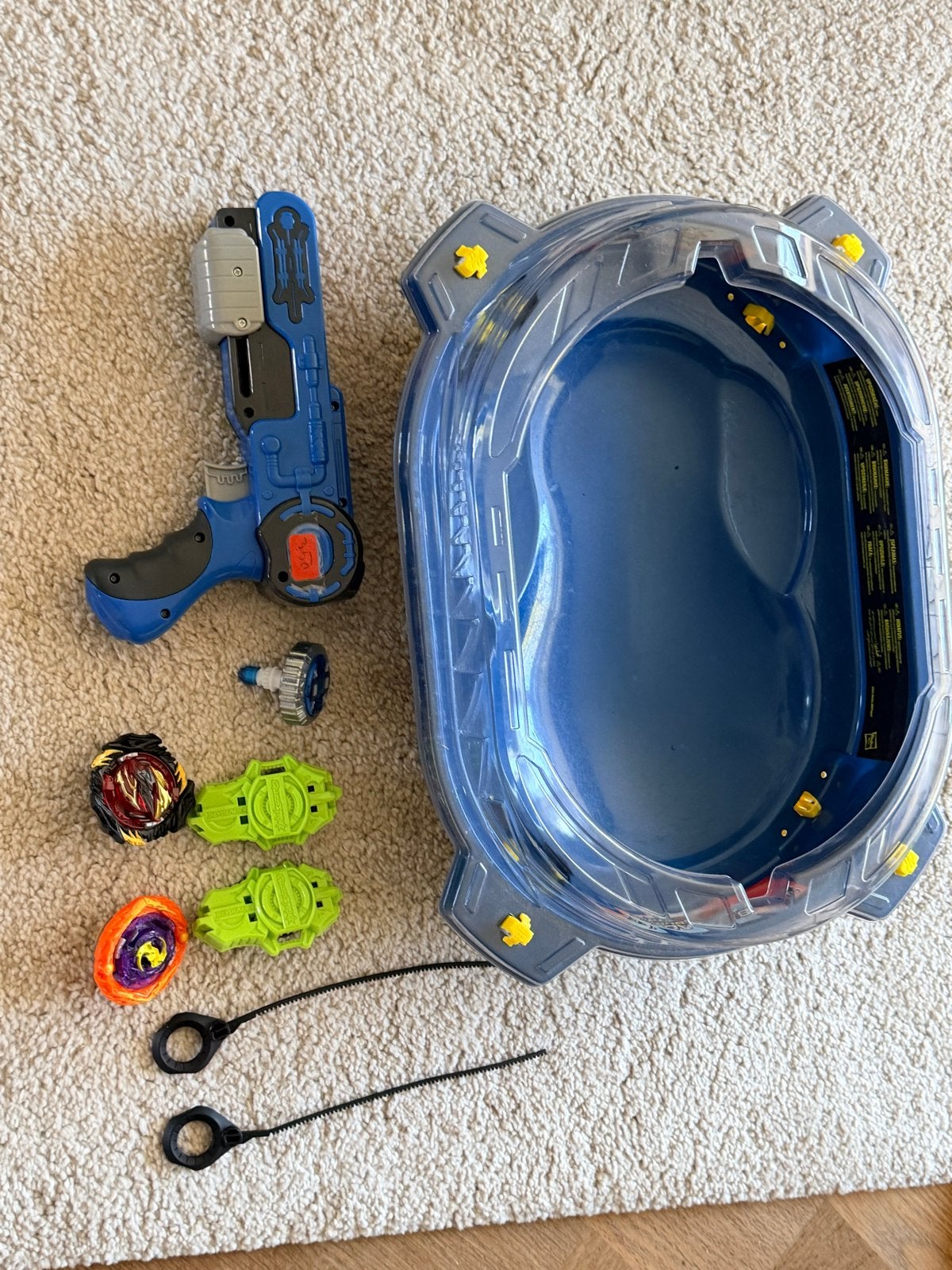 Beyblade Burst Arena Set met Launchers en Tollen, Kinderen en Baby's, Ophalen, Gebruikt, Jongen of Meisje