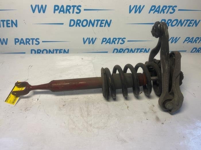 Schokdemper links-voor van een Audi S4