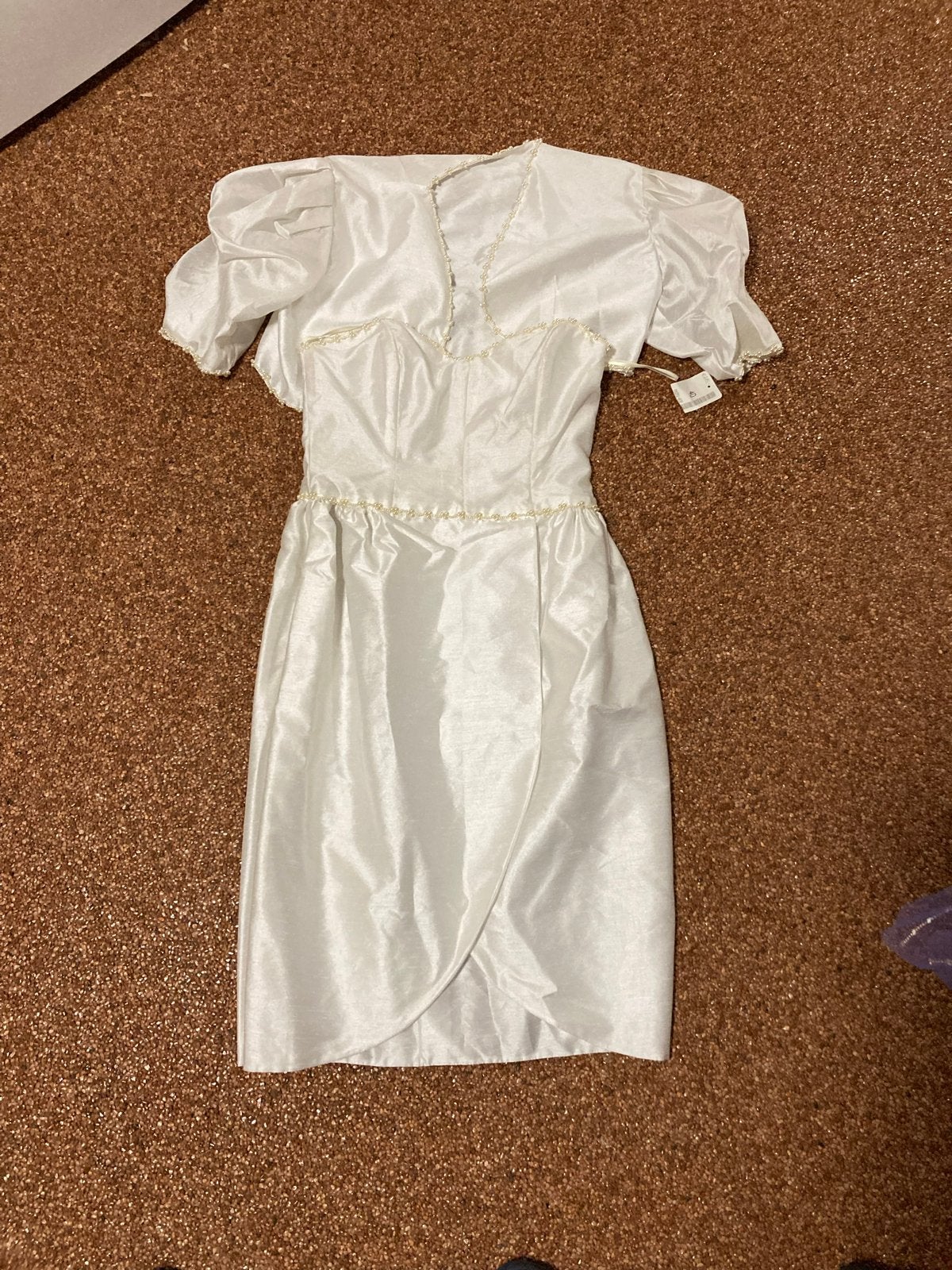 Witte Bruidsmeisjesjurk met Pofmouwen, Ophalen, Zo goed als nieuw, Wit, Bruidsmeisjeskleding