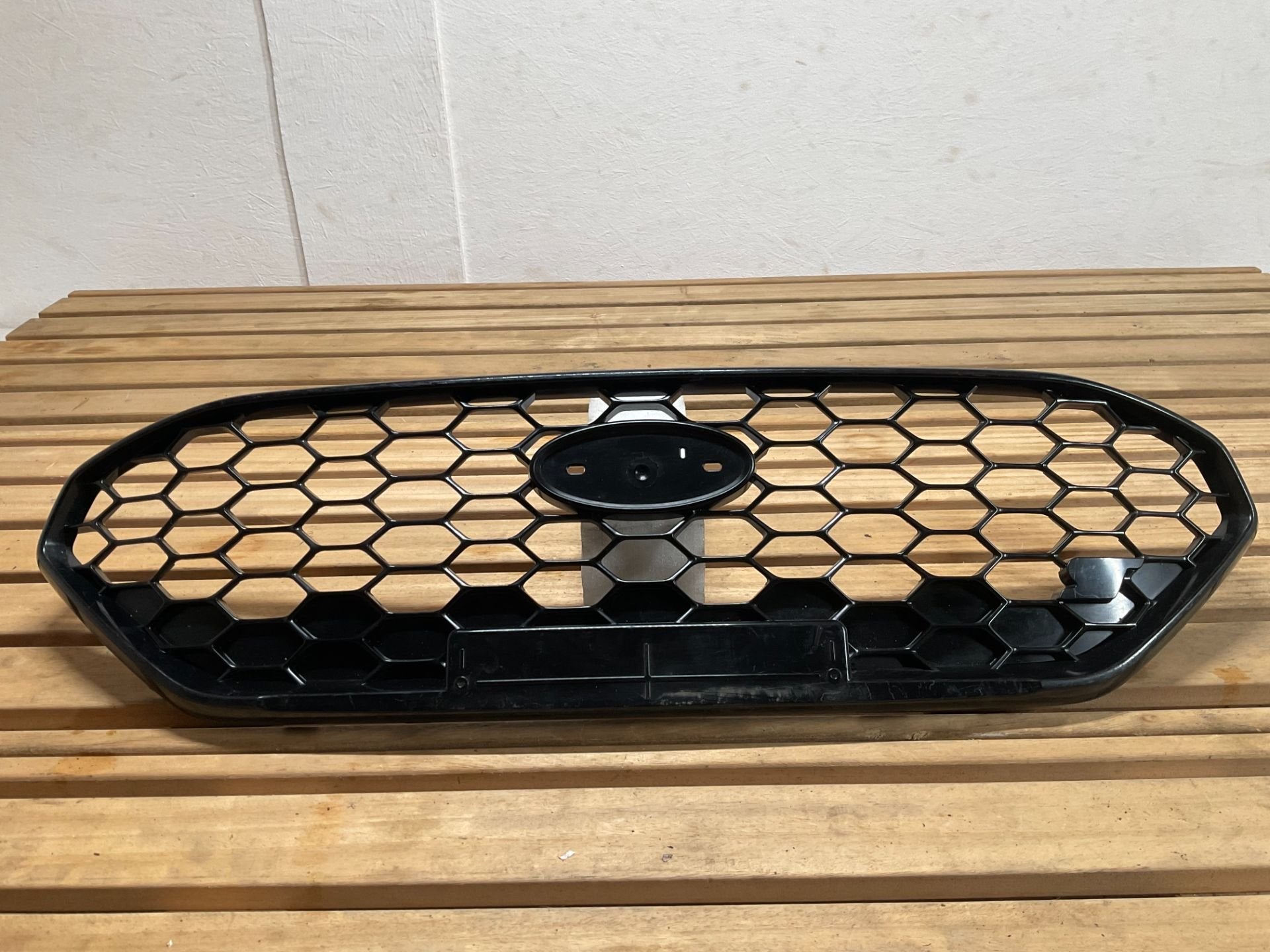 Bumper Grill FORD FIESTA MK8 ST FACELIFT 2022-2025 Gril FO-1, Gebruikt, Info@ford.com, Ophalen of Verzenden, Ford