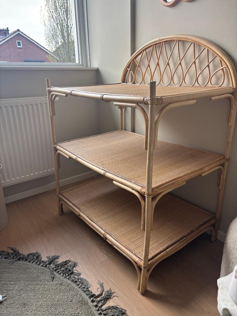 Rotan commode/kast met 3 planken, Ophalen, 50 tot 70 cm, 105 cm of meer, Zo goed als nieuw
