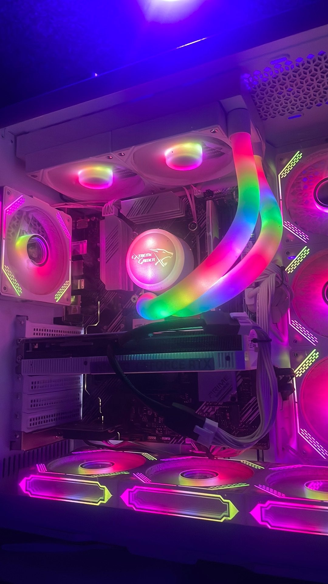 Amd ryzen 7 5700x rtx 5070, Ophalen of Verzenden, Zo goed als nieuw