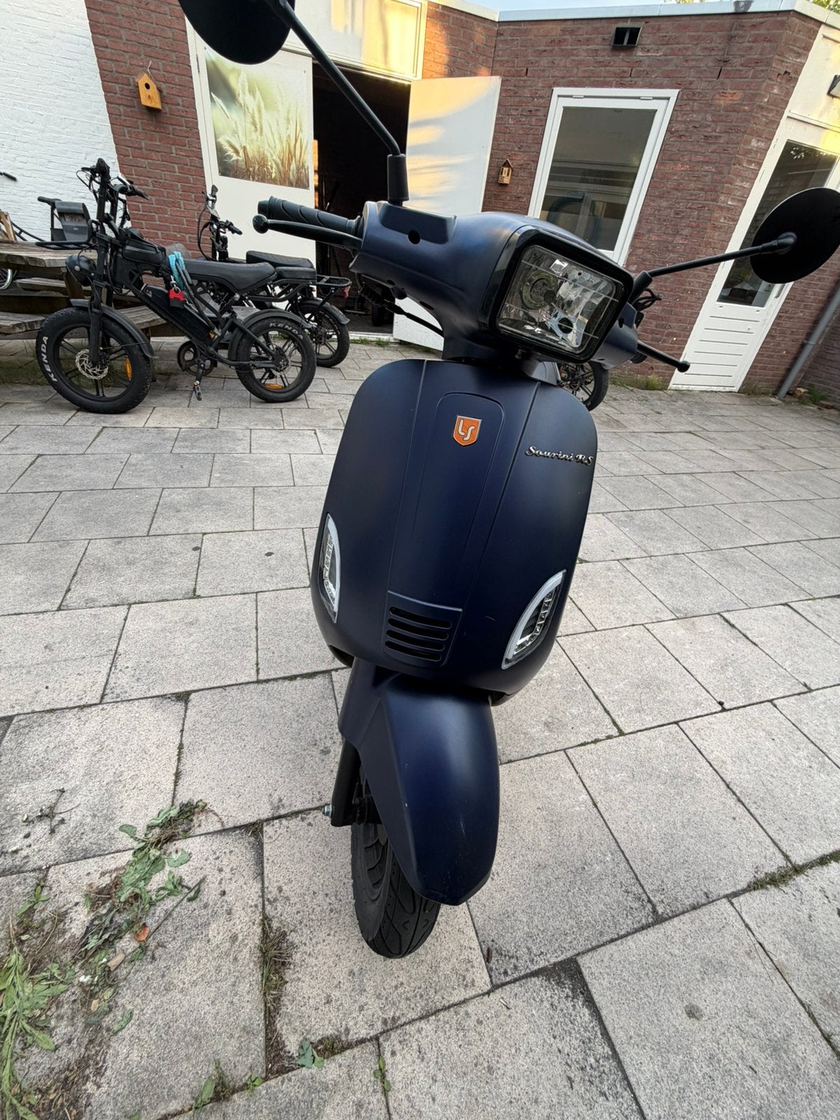 La Souris Sourini RS 50cc 2024 – rijdt goed – uitlaat kapot, Fietsen en Brommers, Snorfietsen en Snorscooters, Zo goed als nieuw