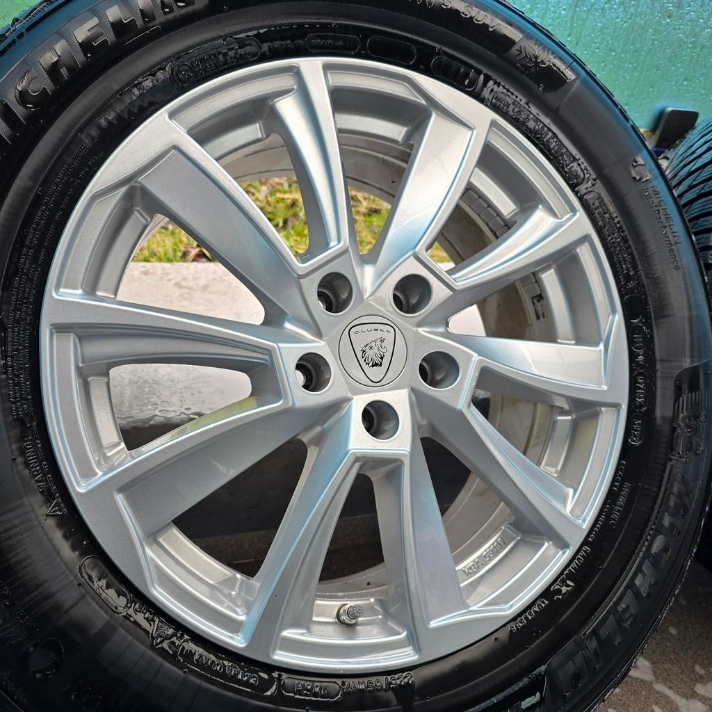 Ford Kuga winterset 225-65-17 TPMS, Auto-onderdelen, Banden en Velgen, Band(en), Winterbanden, 17 inch, 225 mm, Ophalen