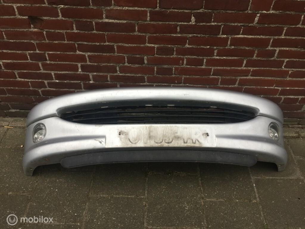 Peugeot 206 CC ('00-'07) Voorbumper + Mistlichten EZR, Auto-onderdelen, Gebruikt, Voor, Ophalen of Verzenden, Bumper