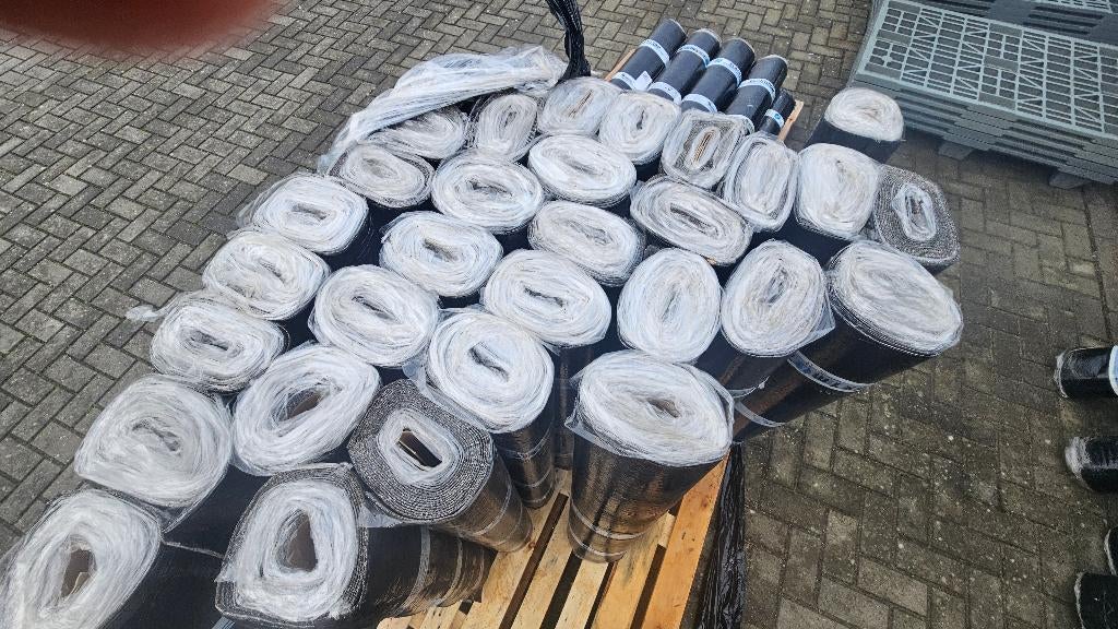 Bitumen dakrol met leislag – vervormd / scherp geprijsd, Ophalen, Overige materialen, Zwart, Nieuw