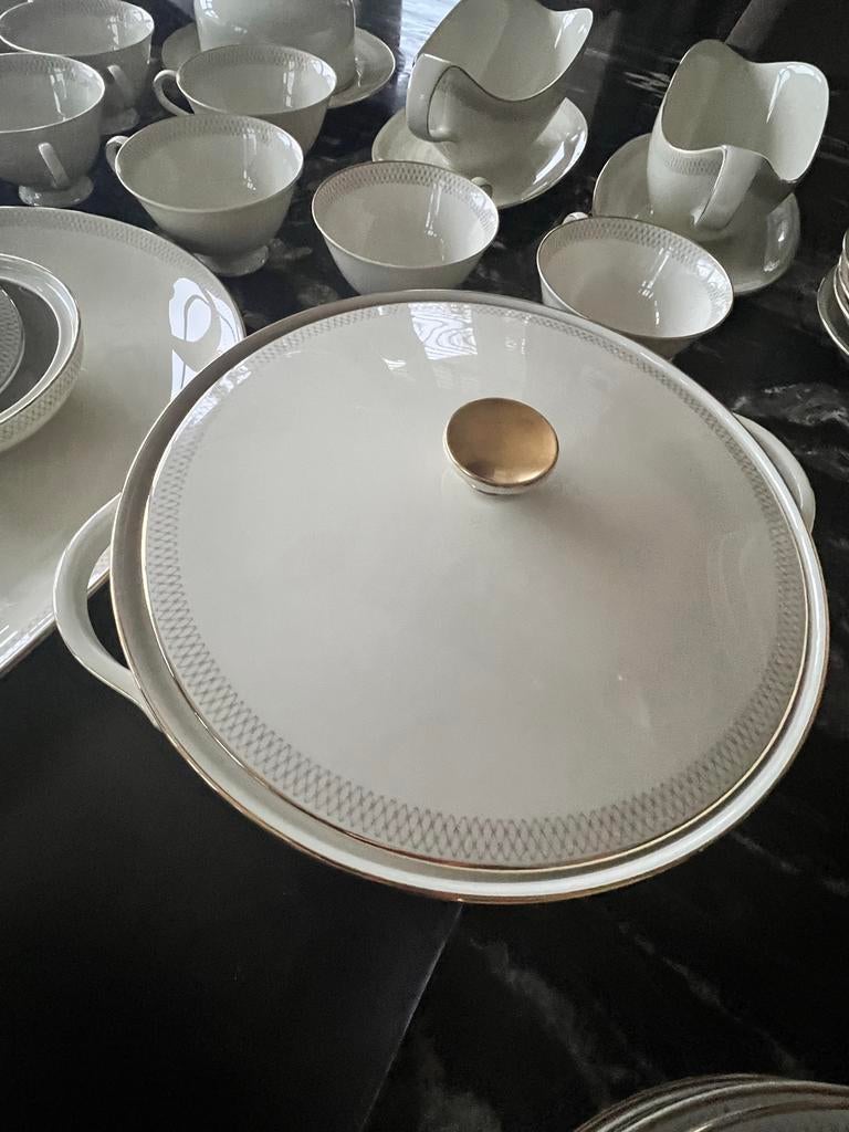 Heinrich Anmut Goldene Medaille Servies 90-delig, Antiek en Kunst, Ophalen