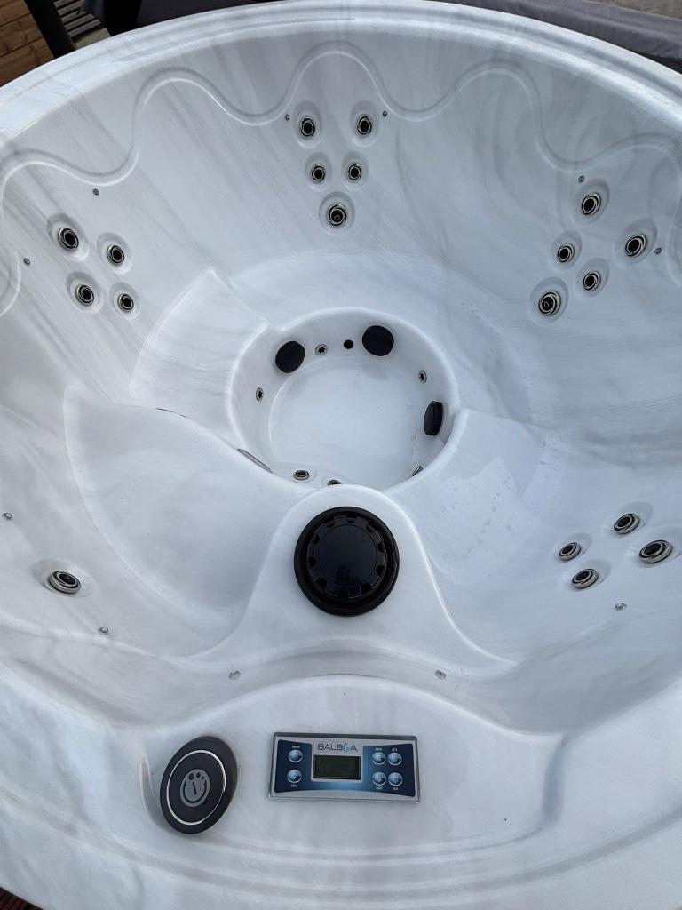 Spa hottub 200 cm  I Red Cedar I Garantie I 2025 opruiming, Ophalen, Filter, 8431 NA, Buurstede 17, Wellness4Fun