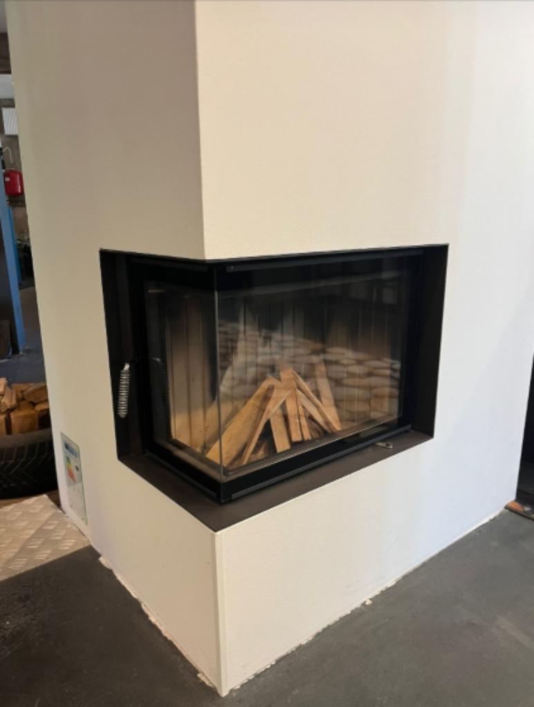 (Showroommodel) Brunner houthaard hoekmodel 42/57/30 links, Ophalen of Verzenden, Gebruikt, Inbouwhaard, Houthaard