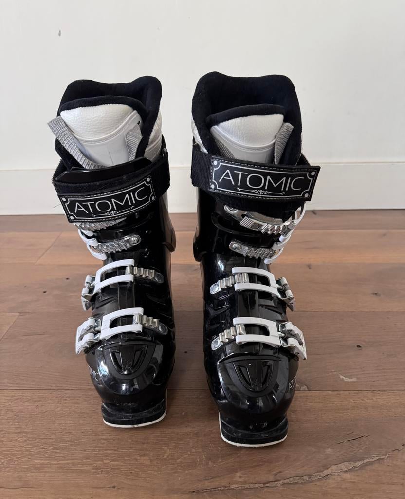 Mooie skischoenen Atomic, maat 26-26.5, Sport en Fitness, Skiën en Langlaufen, Schoenen, Ophalen of Verzenden, Zo goed als nieuw