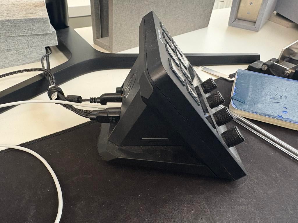 Elgato Steam deck USB hub ONLY, Ophalen of Verzenden, Zo goed als nieuw