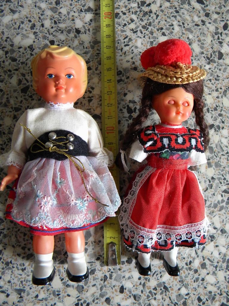 POPJE KLEDERDRACHT, POPPETJE KLEDERDRACHT 9 STUKS, Ophalen of Verzenden, Gebruikt