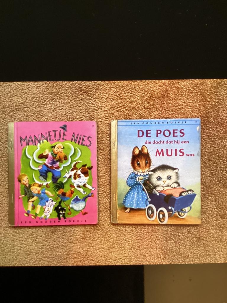 De poes die dacht dat hij een muis was - Miriam Norton., Boeken, Ophalen of Verzenden, Fictie algemeen, Gouden boekje