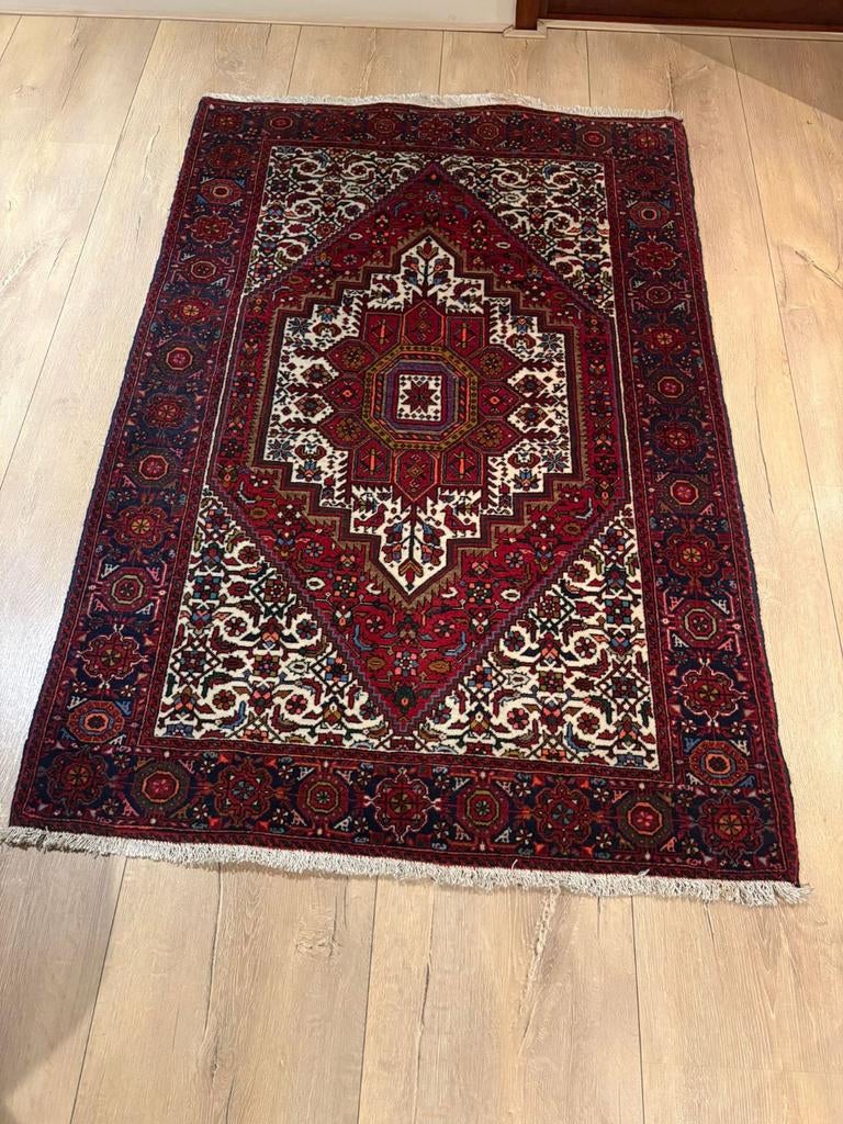Oosters tapijt Hamadan € 125,00, Ophalen, 100 tot 150 cm, Zo goed als nieuw, 150 tot 200 cm