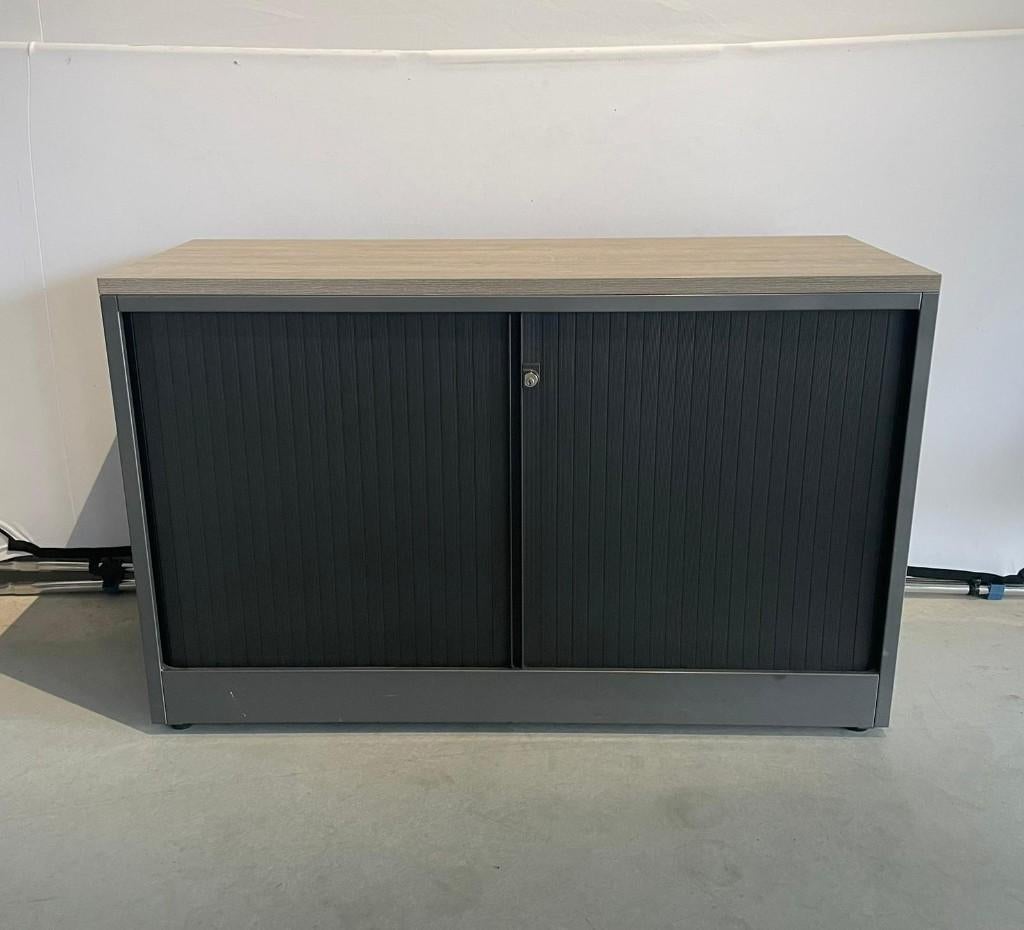 Ahrend roldeurkast, antraciet - zwart, 100 tot 150 cm, Ophalen of Verzenden, Minder dan 100 cm, Meerdere deuren