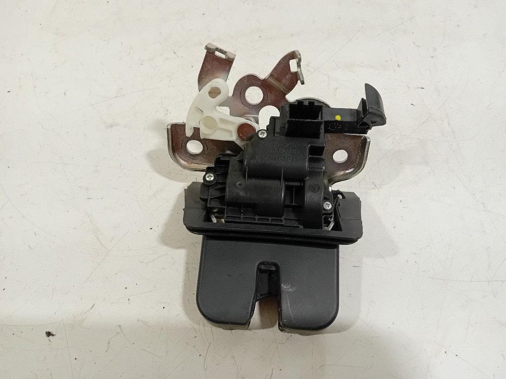 Slot mechaniek kofferdeksel achterklep elektrisch Seat Ibiza, Auto-onderdelen, Onderdelen@venauto.nl, Van der Ven Autorecycling B.V.