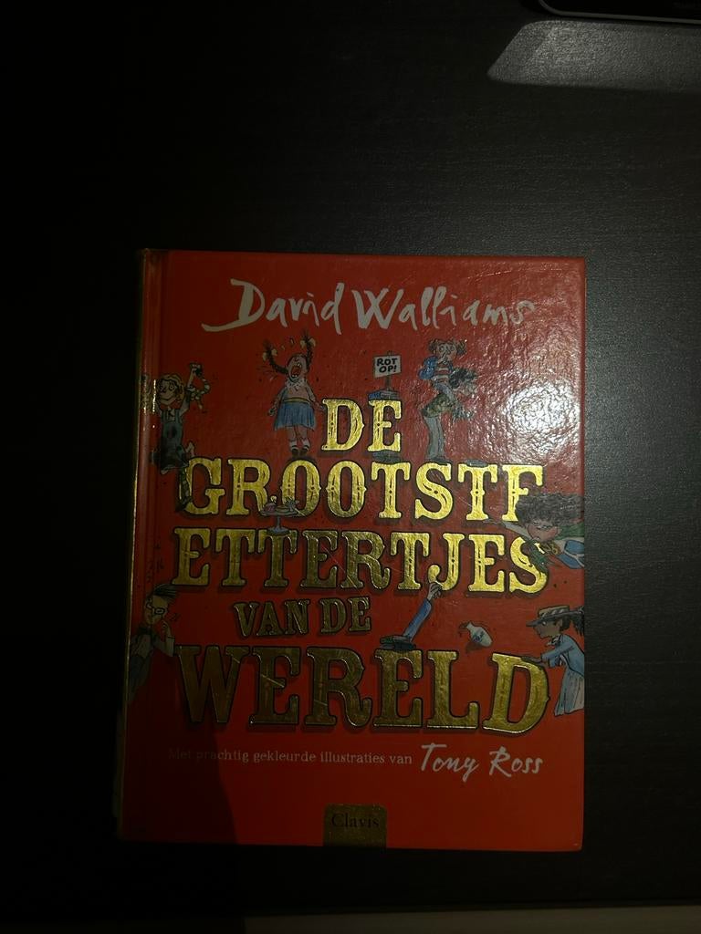 De Grootste Ettertjes van de Wereld - David Walliams, Boeken, Ophalen of Verzenden, Gelezen, Fictie algemeen