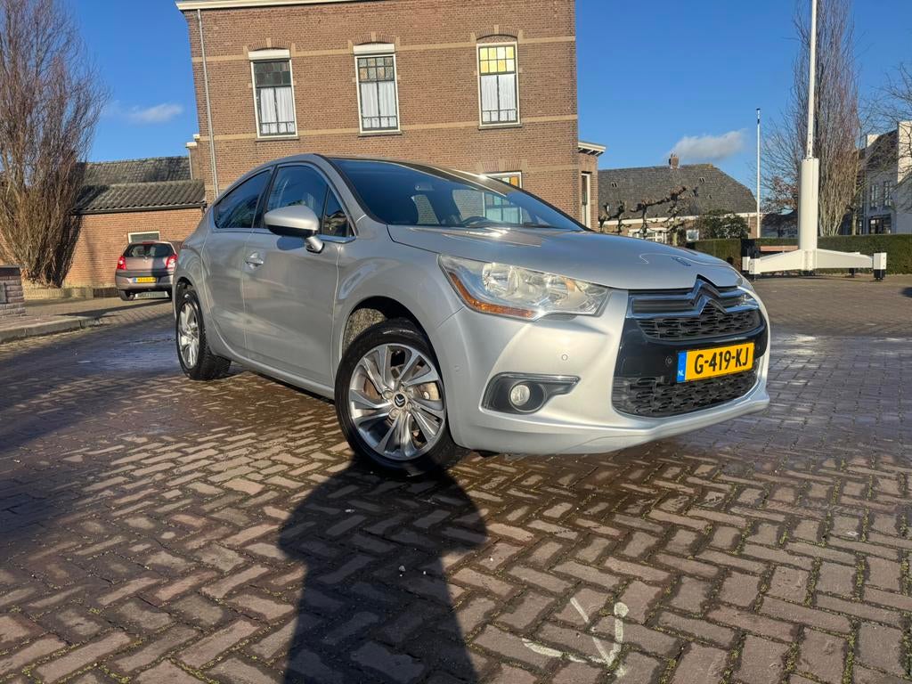 Citroën DS4 1.6 VTI 88KW 2011 Grijs fulloption!, Auto's, Citroën, 4 cilinders, Bedrijf, 57 €/maand, 5 stoelen