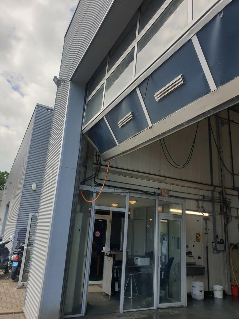 Reparatie overheaddeur roldeur garagedeur, Doe-het-zelf en Verbouw, Deuren en Horren, Zo goed als nieuw, Garagedeur, Ophalen of Verzenden