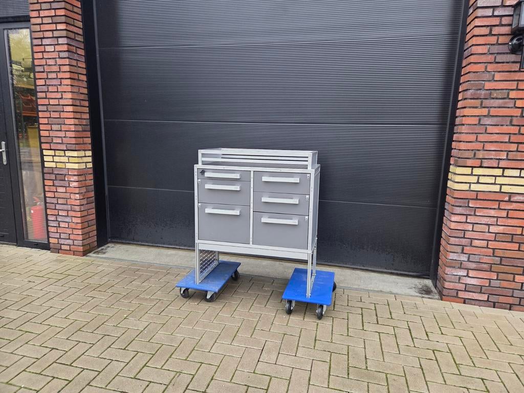 Beks braveur met softclose bedrijfswagen inrichting, Ophalen