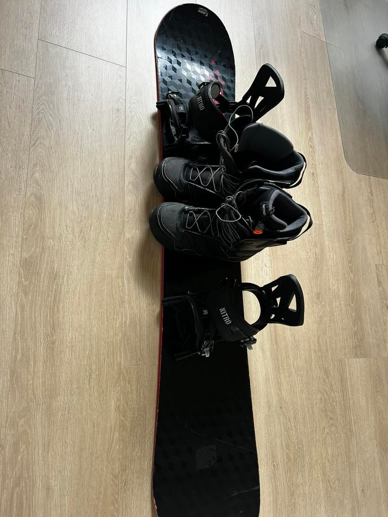 Snowboardset incl schoenen, Sport en Fitness, Snowboarden, Gebruikt, Board, Ophalen