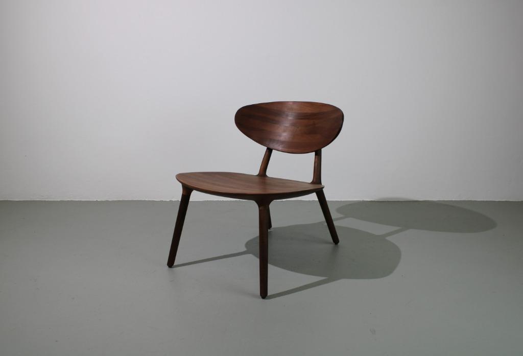 Artisan WU fauteuil, Europees walnoot, SHOWMODEL!, Huis en Inrichting, Fauteuils, Minder dan 75 cm, Nieuw, Ophalen of Verzenden