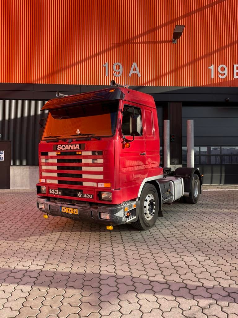 Scania R143-420 V8 streamline 4x2 Topcondition, Auto's, Vrachtwagens, Scania, Grijs, Dealer onderhouden, Mistlampen