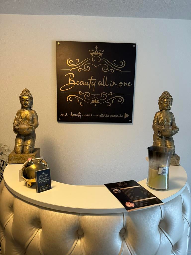 Medisch pedicure /schoonheidssalon /wimperextensions /kapper