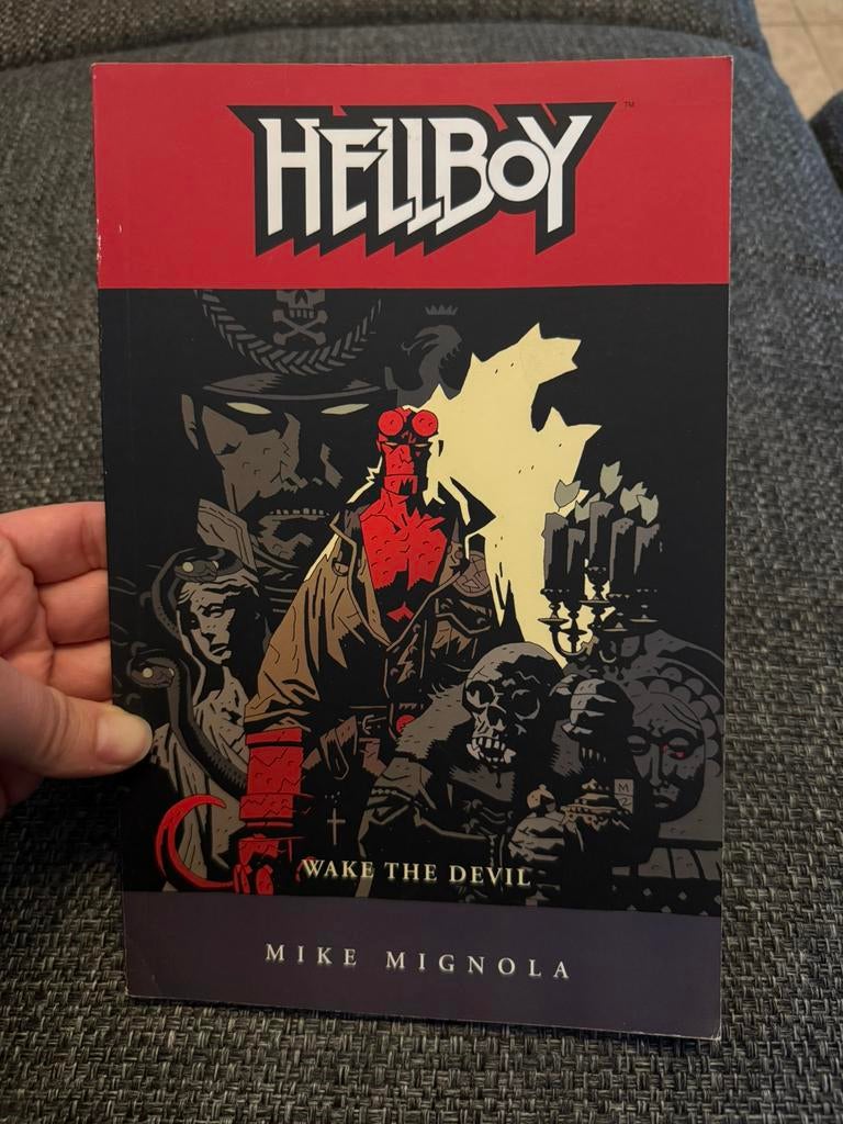 Mike Mignola - Hellboy Volume 2 Wake The Devil Graphic Novel, Boeken, Strips | Comics, Eén comic, Ophalen of Verzenden, Zo goed als nieuw