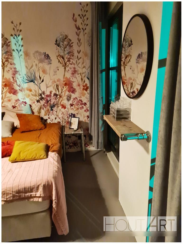 Nachtkastje steigerbuis met gebruikt steigerhout, Huis en Inrichting, Slaapkamer | Nachtkastjes, Minder dan 45 cm, Metaal of Aluminium