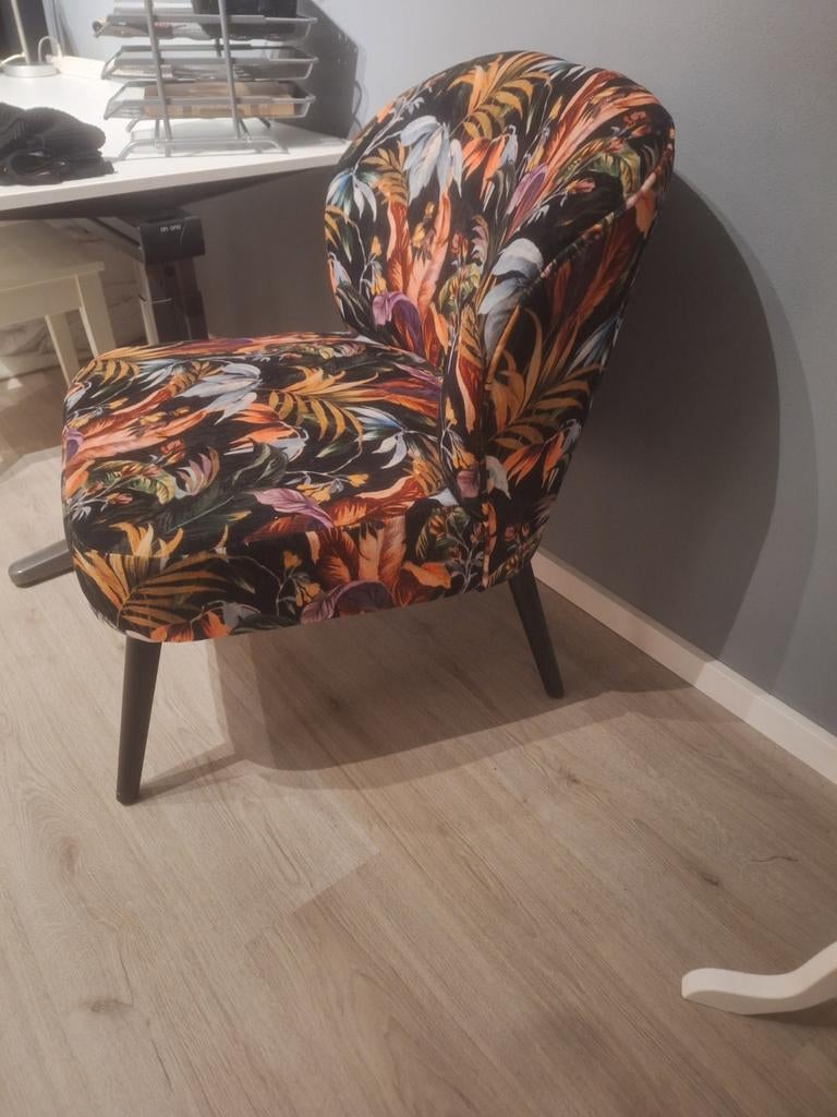 Leuke fauteuil met tropische print, Huis en Inrichting, Minder dan 75 cm, Ophalen of Verzenden, Zo goed als nieuw, Stof