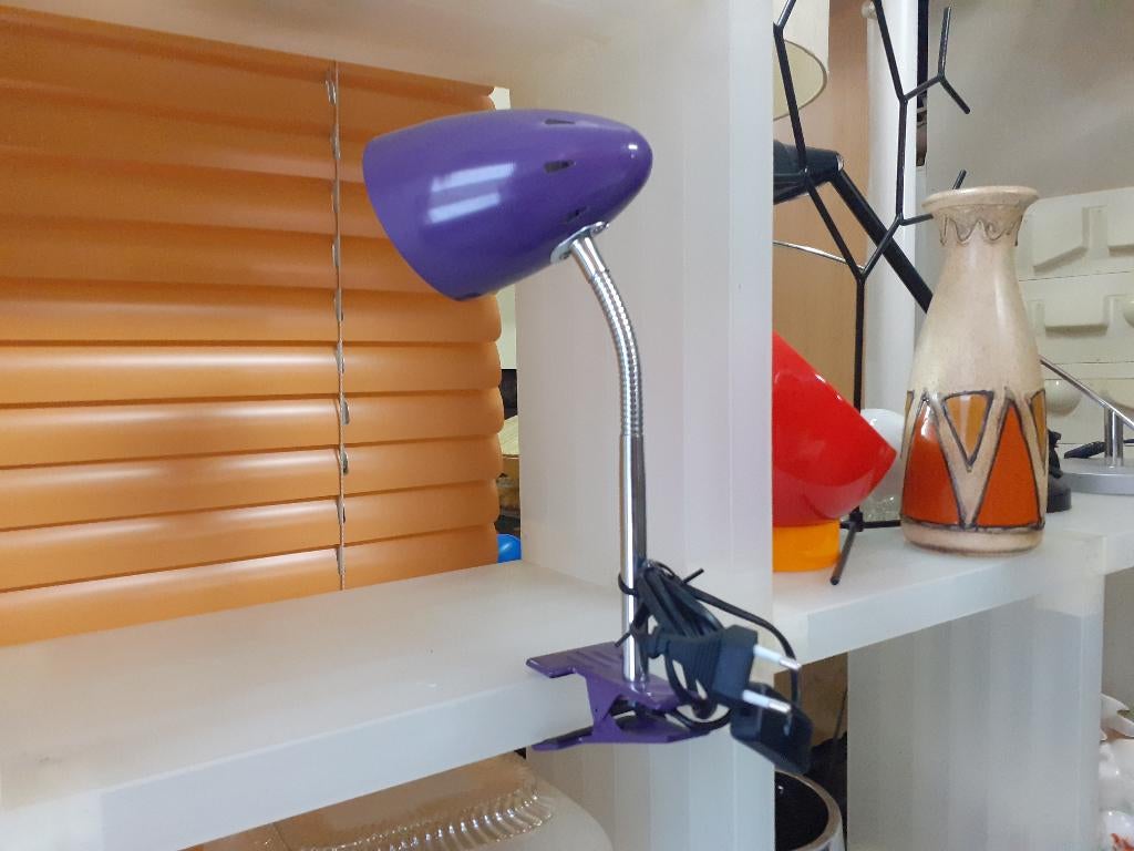 spot klemlamp paars metaal 33 cm hoog jaren 70 design retro, Huis en Inrichting, Lampen | Spots, Retro design jaren 70 vintage 1970s seventies